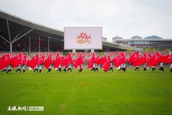 德国转会市场显示，三镇今年12月31日合同到期的球员包括吴飞、高准翼、贺惯、李扬、张文涛、杨阔、吕海东、邓涵文、段刘愚、戴维森、马尔康、阿齐兹、罗竞。